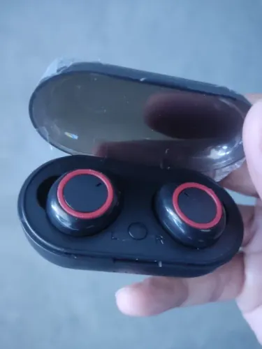Fone de ouvido Y50 TWS Bluetooth - Detalhes em Vermelho - Novo