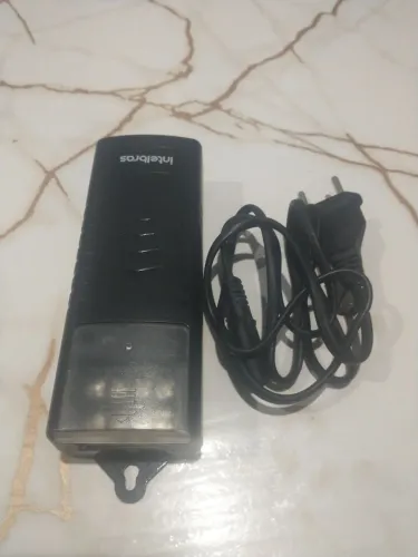 Fonte de Alimentação Intelbras AC/DC EF1205+. 12,8v 5a.