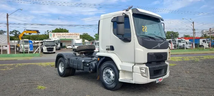 VOLVO VM 330 CAVALO TOCO 4X2 2022