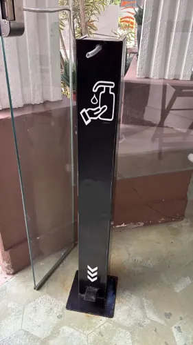 TOTEM DE ÁLCOOL EM GEL