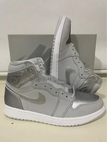 Tênis Air Jordan 1 Low Silver