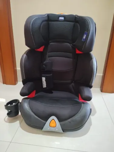 Cadeirinha de Carro Oasys 23 FixPlus Evo Chicco 15 aos 36 k Jet Black