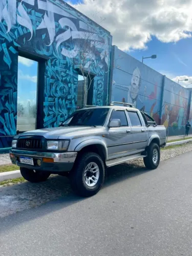 Toyota Hilux CD SRV 4X4 3.0 8V 116cv TB Diesel 2002