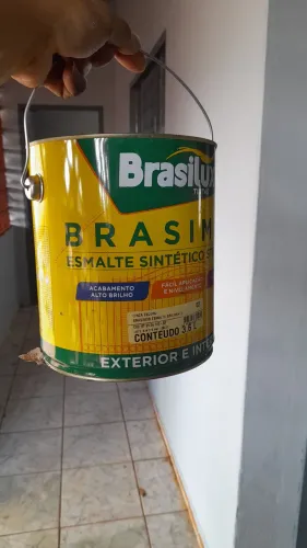 Tinta Esmalte 3 litros 90 reais