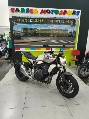 Honda CB 1000R 2023 / 2.228 KM
