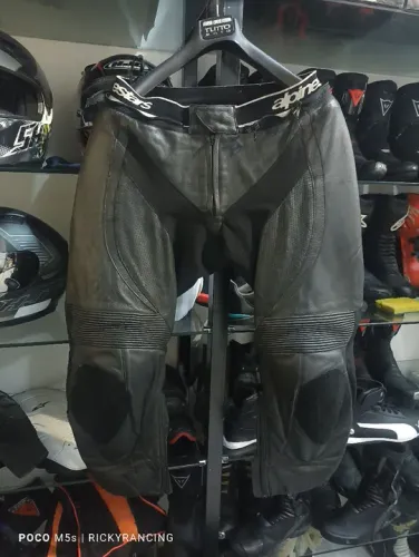 Calça alpinestars 54 Eur  couro 
