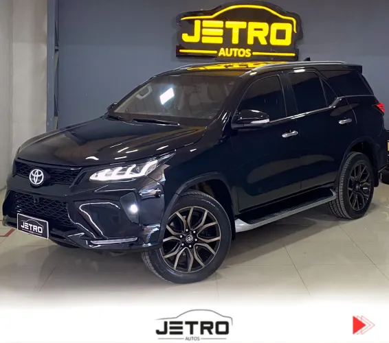 Toyota Hilux SW4 SRX 4X4 2.8 TDI 16V Dies. Aut. 2016