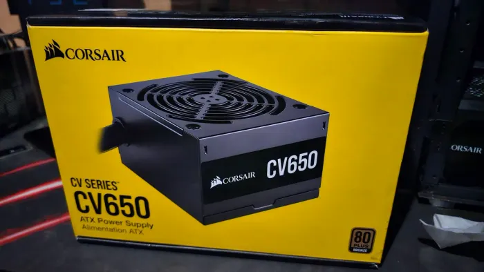 Corsair CV Series CV650 - Fonte de alimentação de 650 Watts com certificado 80 Plus Bronze
