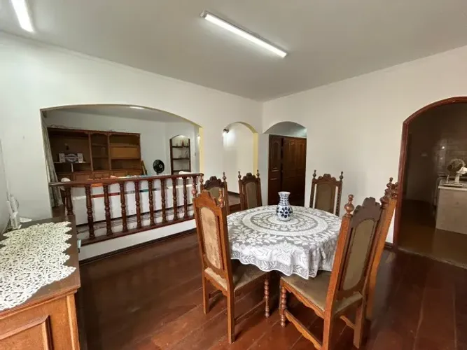Vendo Apto em Águas de Lindóia com 3 dormitórios, 3 banheiros, 2 garagens