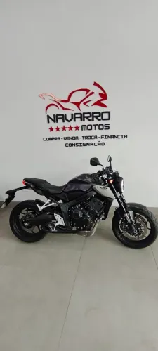 CB 650r baixíssimo km impecável 