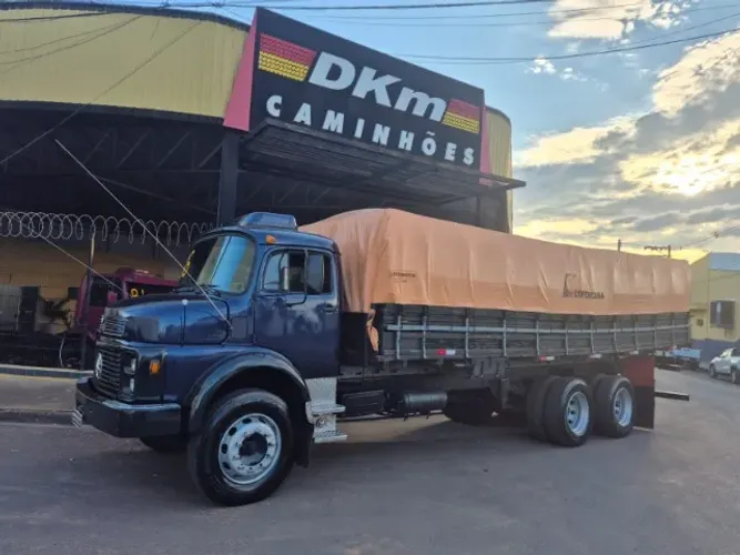 M.Benz L 1317 ano 1986 carroceria 6x2.
