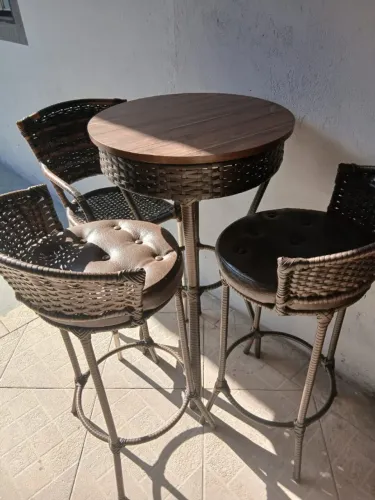 mesa bistro, com 3 cadeiras
