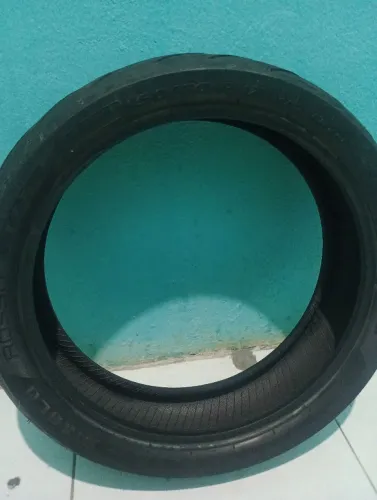 Das nova modelo CB 300 da baixa
