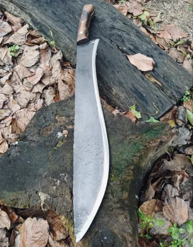 Facão Esportivo Trilha Camping em Aço Carbono Cabo Madeira Nobre
