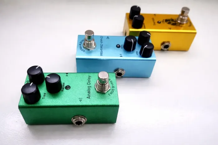 kit 3 pedais de guitarra mini delay, distortion e tremolo (na caixa)