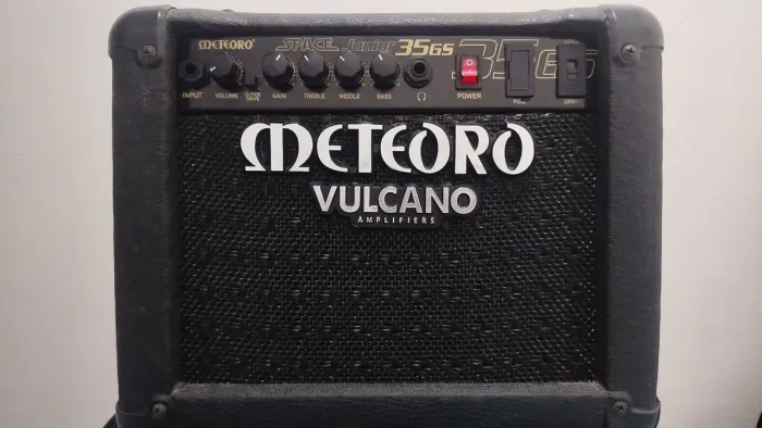 Amplificador meteoro Vulcano space Junior