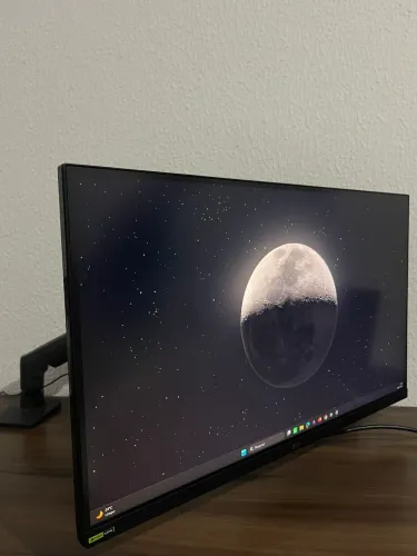 Monitor LG Ultragear 27" IPS 180hz + Suporte Articulado - Aceito cartão e Entrego