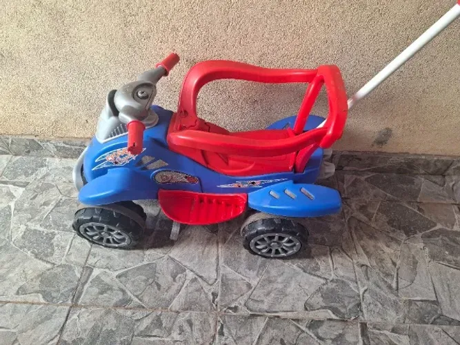 Quadrociclo infantil