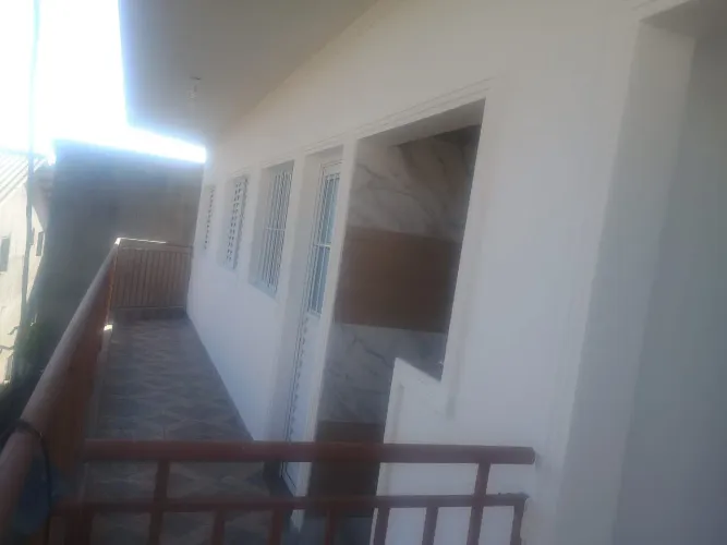 Aluga-se apartamento