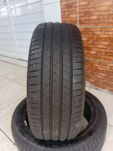 Pneus aro 17 215/50 R 17