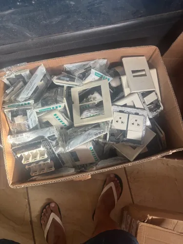 Material elétrico Siemens PRA HOJE