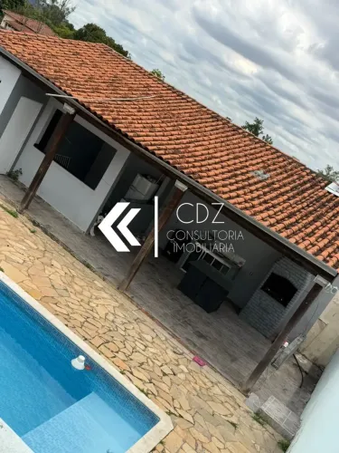 Casa com Piscina e 3 Dormitórios à Locação Residencial/Comercial no Alto Boa Vista - Soro