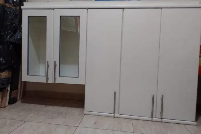 ARMÁRIO DE COZINHA PAREDE BRANCO