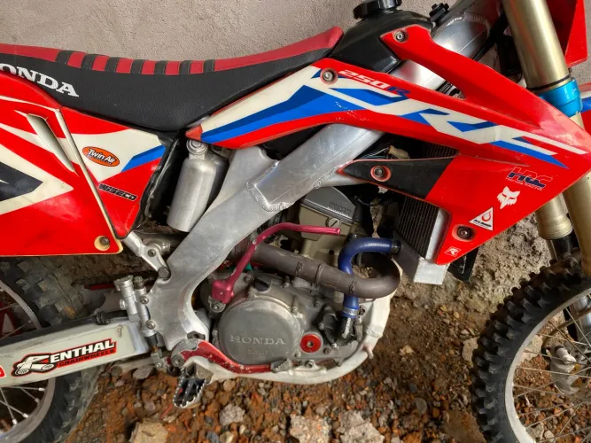 CRF R 250 2006 importada Top