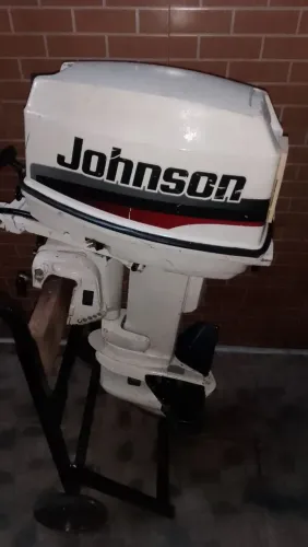 Motor de popa 25 HP revisado funcionando perfeitamente 