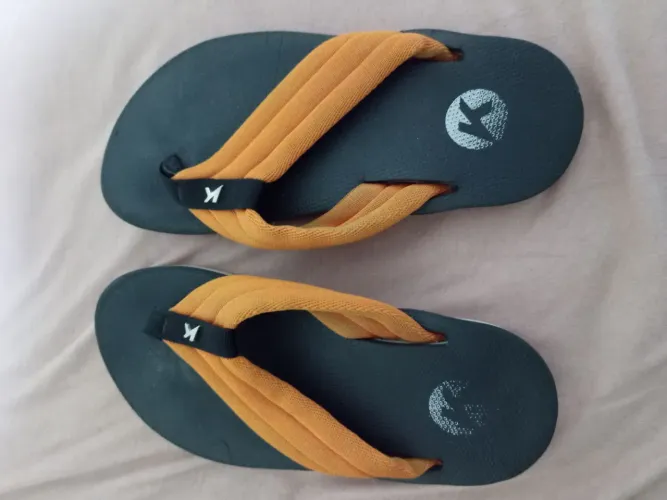 Chinelo Kenner (modelo Kyra Slim) 