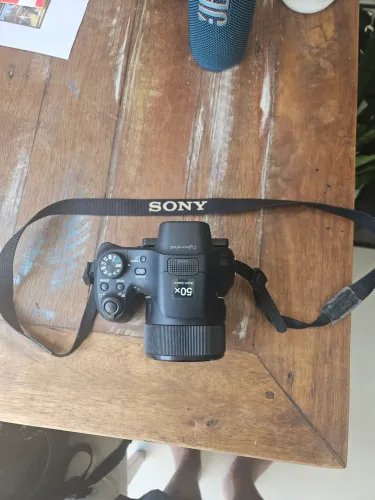 Câmera fotográfica semi-profissional SONY