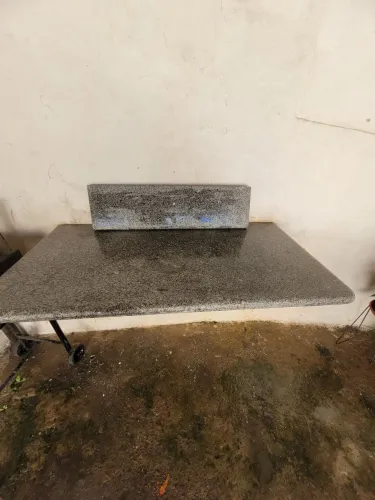 Mesa para cozinha ou área de churrasco 