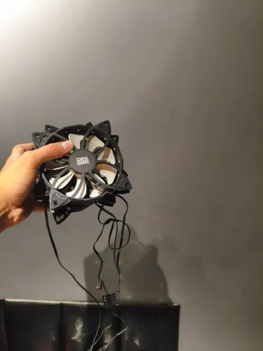 Vendo kit 4 fans RGB Oex game