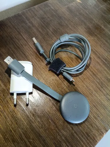 Google Chromecast 2ª Geração - Full HD 1080p + Fonte e Cabo
