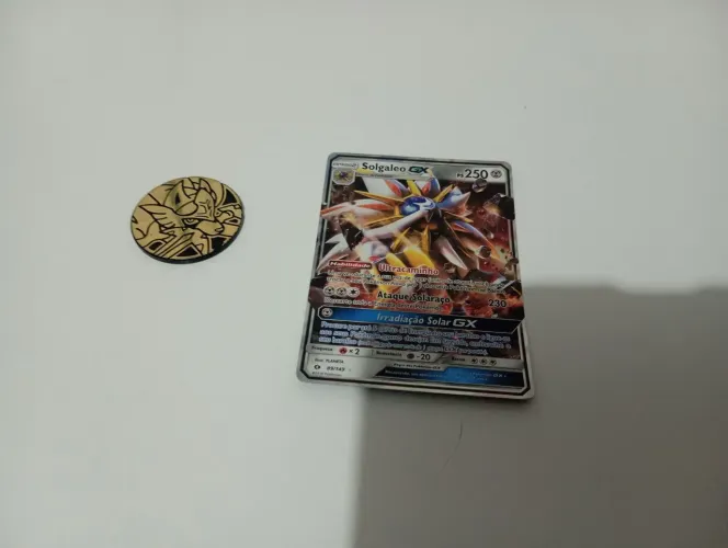2 xPokémon Tcg Solgaleo GX e Moeda dourada