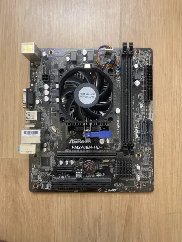 - Placa-mãe: ASRock FM2A68M-HD+ R2.0