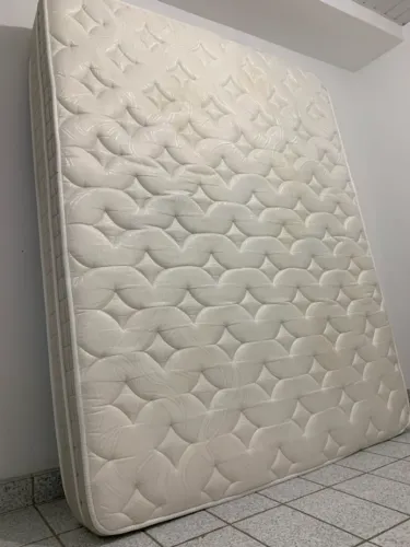 Colchão Casal QUEEN SIZE (pouco usado)
