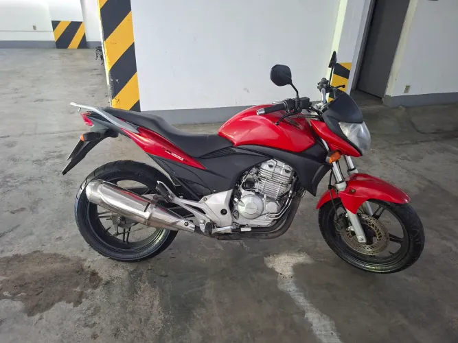 Cb 300