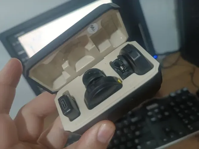 Microfone de Lapela Mymotors Preto Sem Fio Tipo C (Novo)
