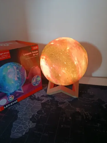 Luminária led RGB formato de Lua com touch / OFERTA IMPERDÍVEL