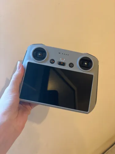 Vendo controle com tela DJI