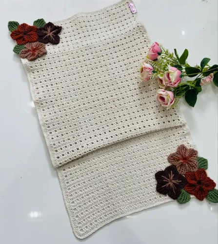 Trilho de mesa de crochê primavera