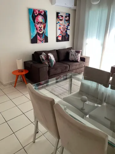Apartamento todo mobiliado em Colina de Laranjeiras, Condomínio Ilha de Vitória.