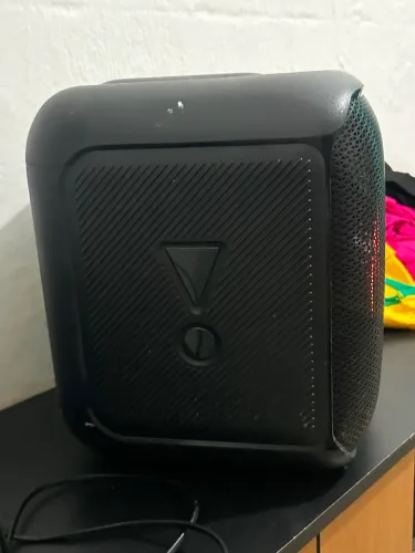 ? Caixa de Som Bluetooth JBL PartyBox Encore Essential ? 100W RMS 