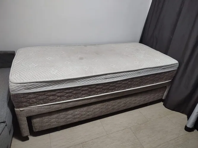 Box auxiliar e colchão solteiro