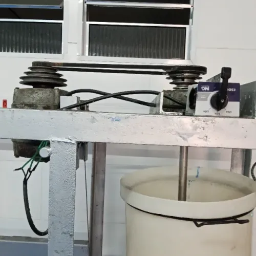 Agitador Misturador a Frio de Produtos Líquidos Semi Líquidos e Pastosos