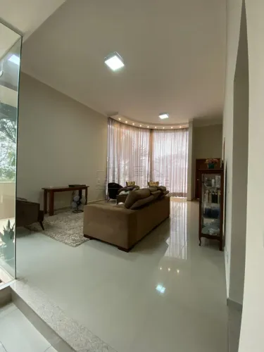 Linda residência no Condomínio Quinta Ranieri Green, 3 dormitórios sendo 1 suíte