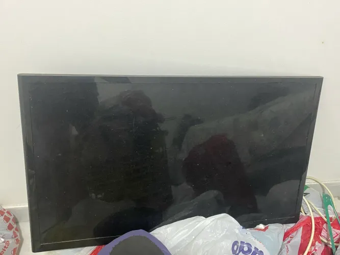 Televisão 32 polegadas com defeito 