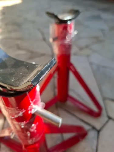 CAVALETES PARA CARROS