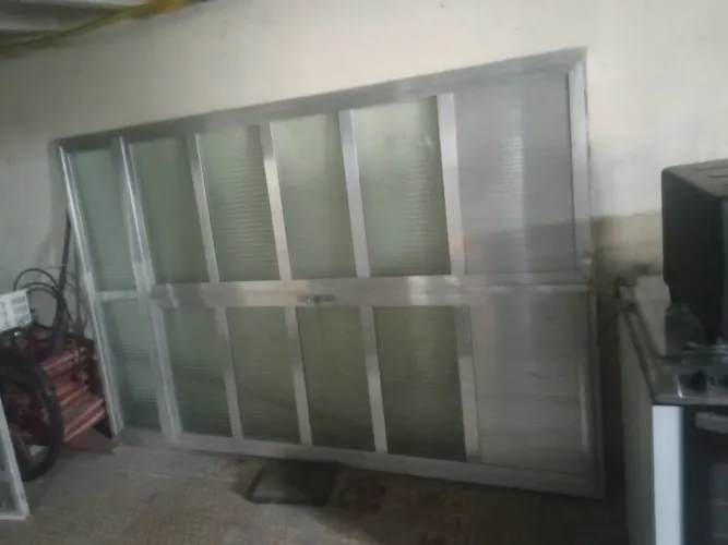 Porta dupla de aluminio(Alumínio bom)